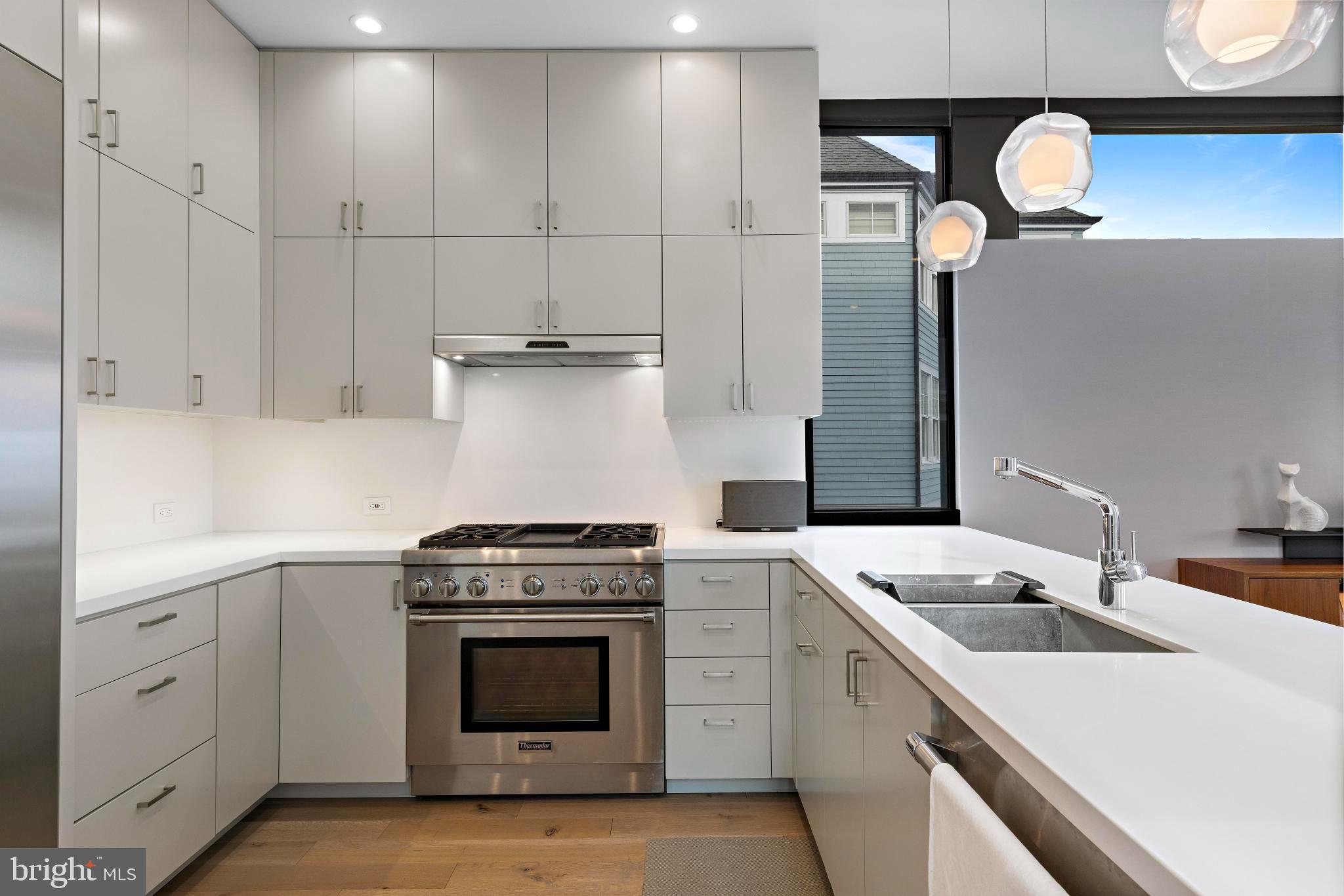 205 STRATFORD AVENUE