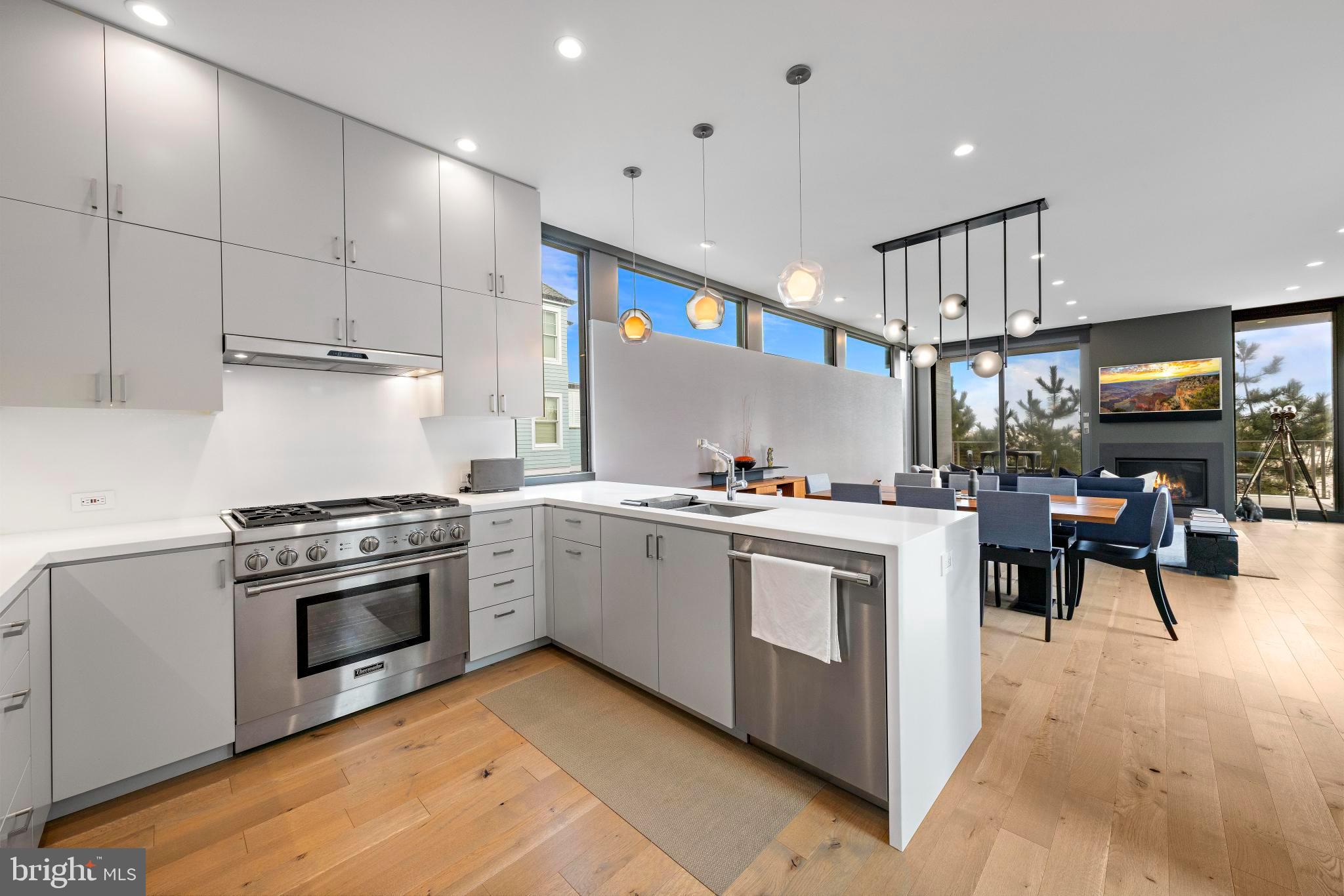 205 STRATFORD AVENUE