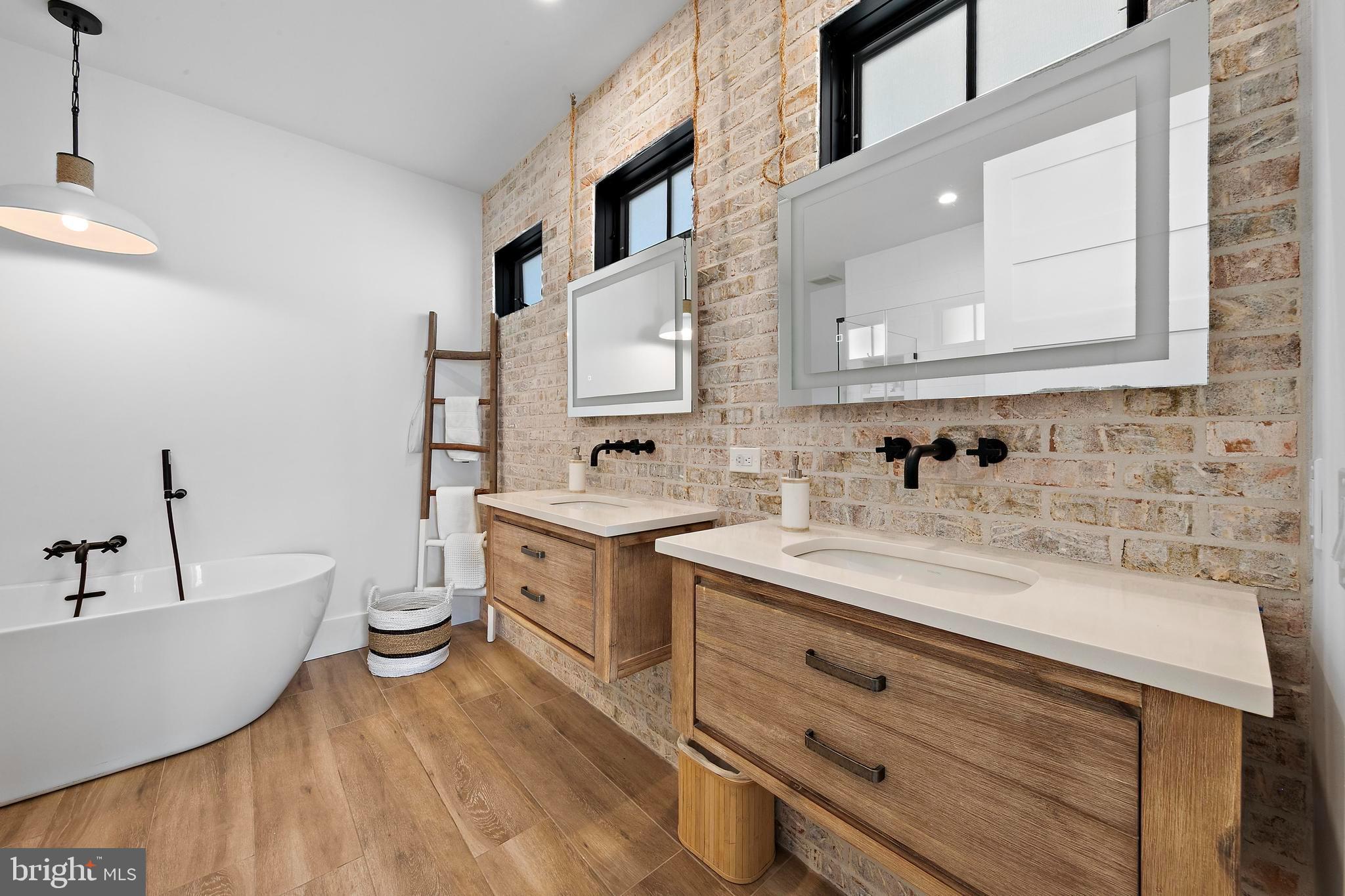 917 S ATLANTIC AVENUE