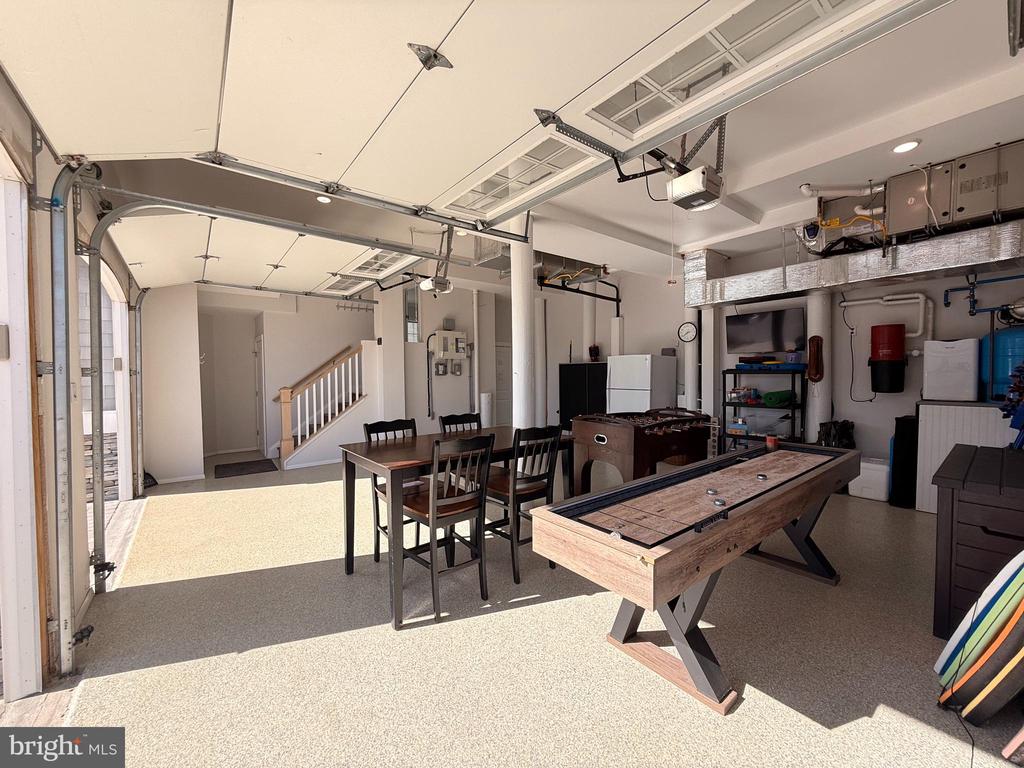 123 E COLORADO