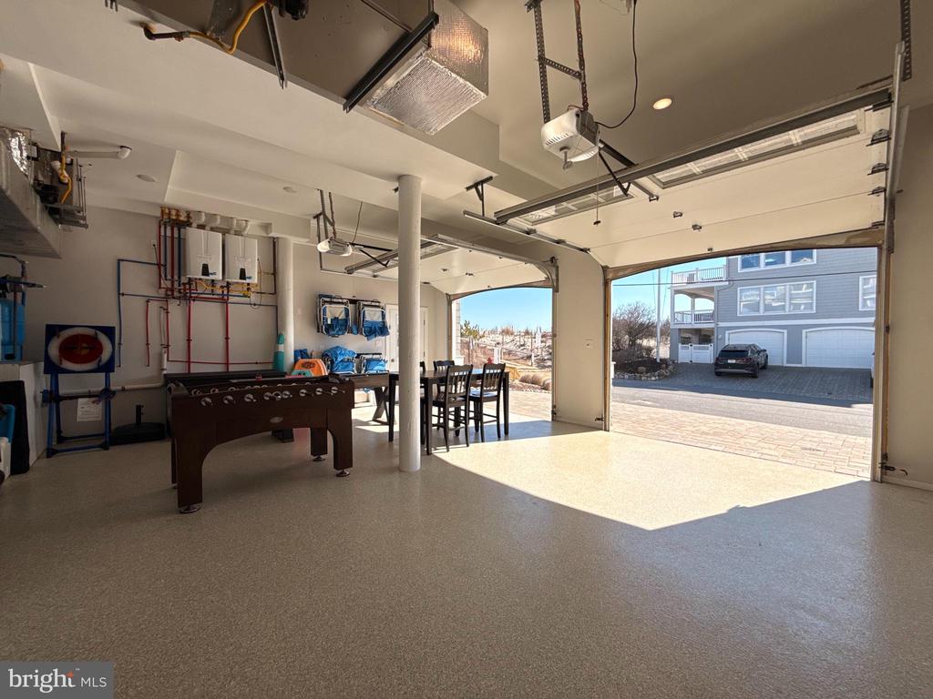 123 E COLORADO
