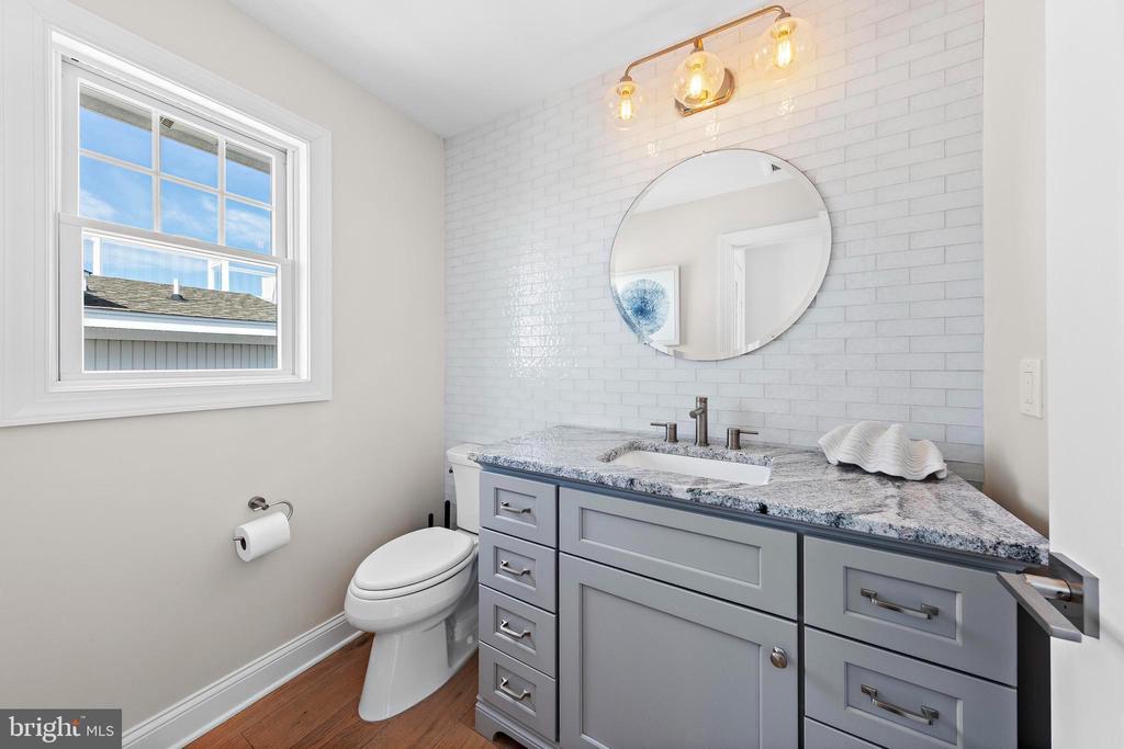 123 E COLORADO