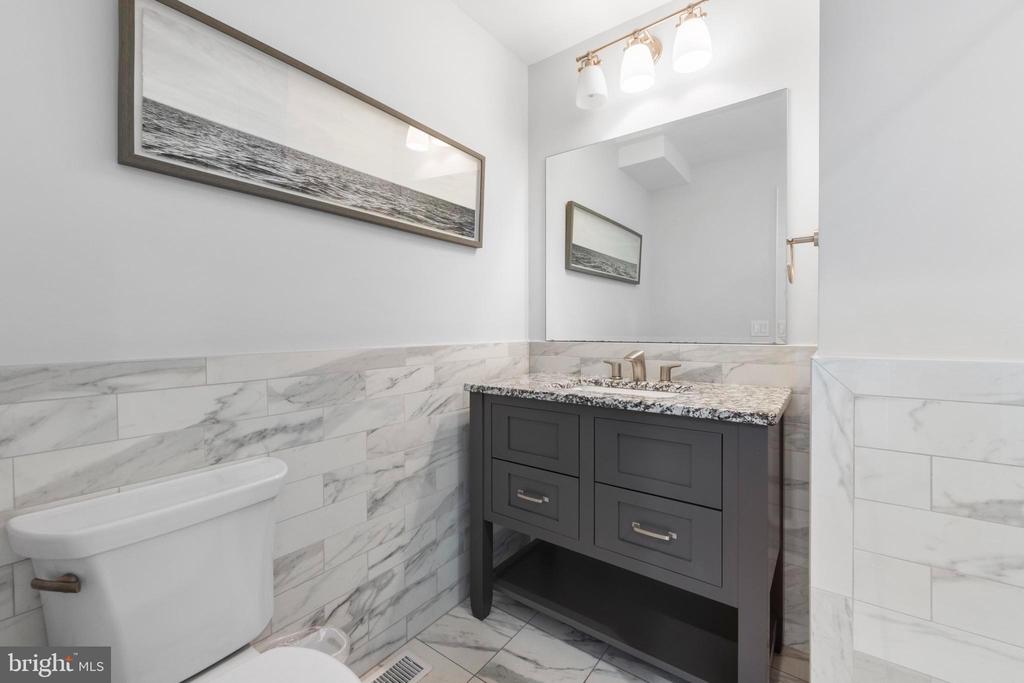 123 E COLORADO