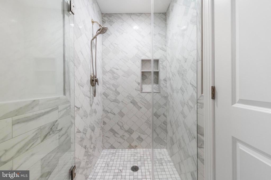 123 E COLORADO