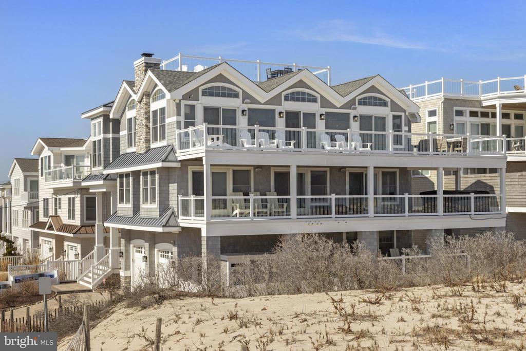 123 E COLORADO