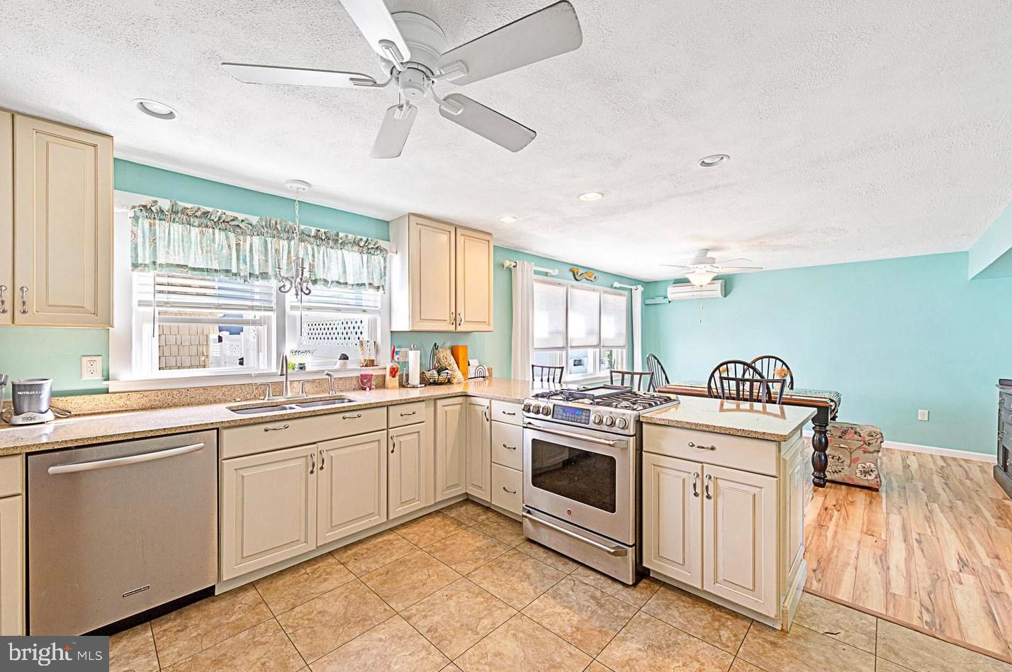 2609 LONG BEACH BOULEVARD