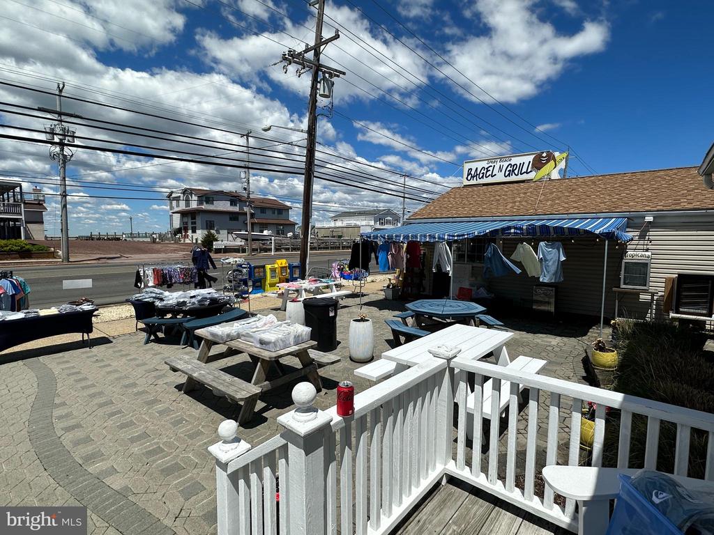 2609 LONG BEACH BLVD