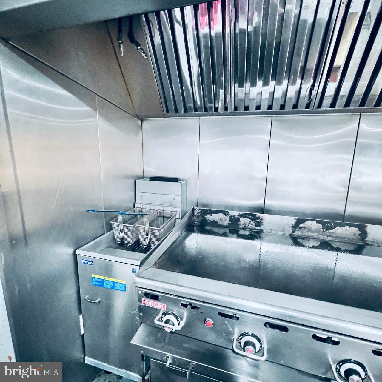 2609 LONG BEACH BLVD