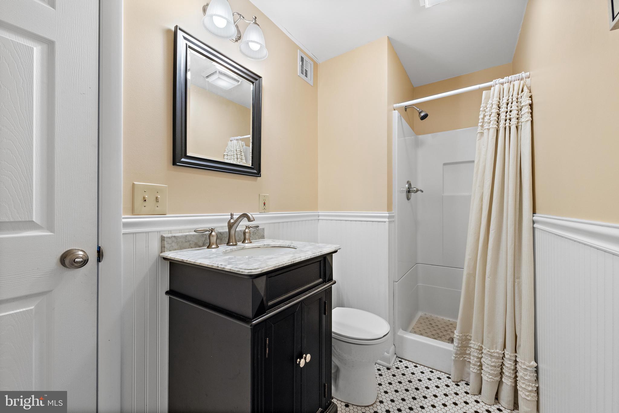 500 ENGLESIDE AVENUE UNIT 3