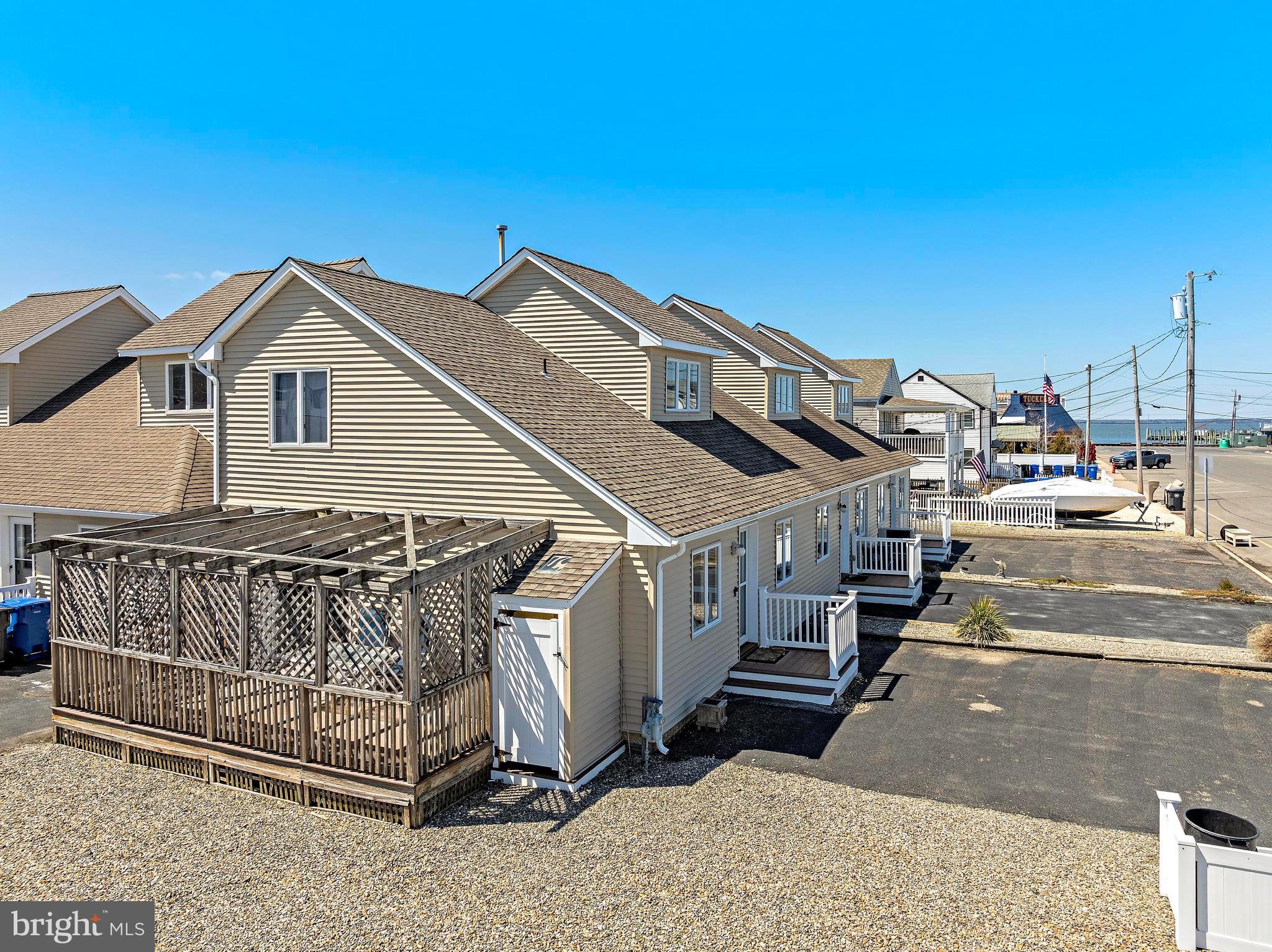 500 ENGLESIDE AVENUE UNIT 3