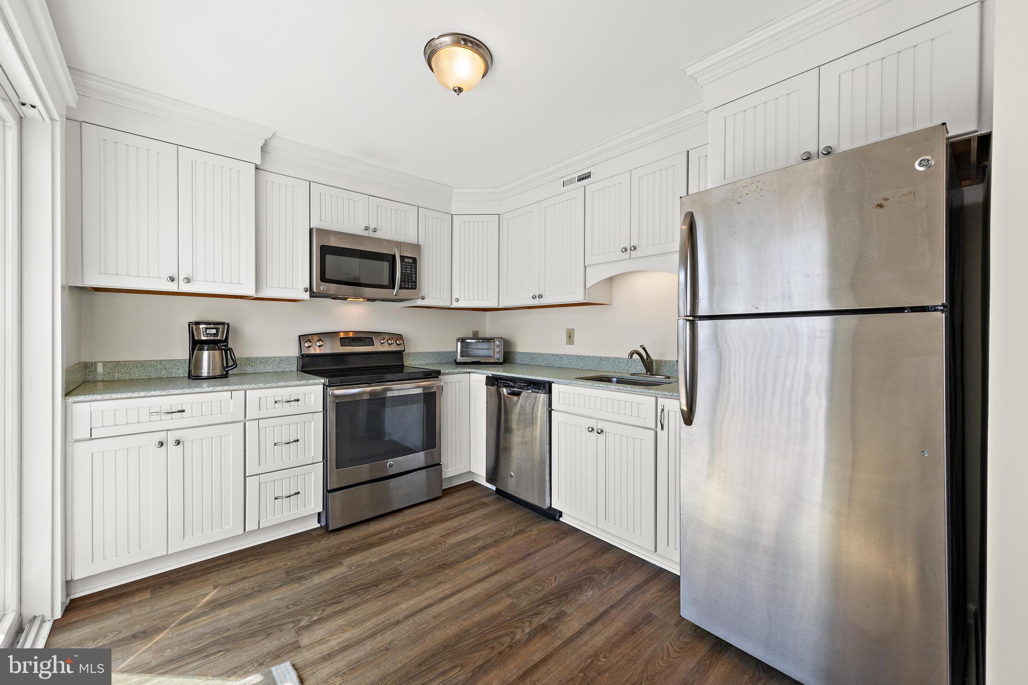 500 ENGLESIDE AVENUE UNIT 3