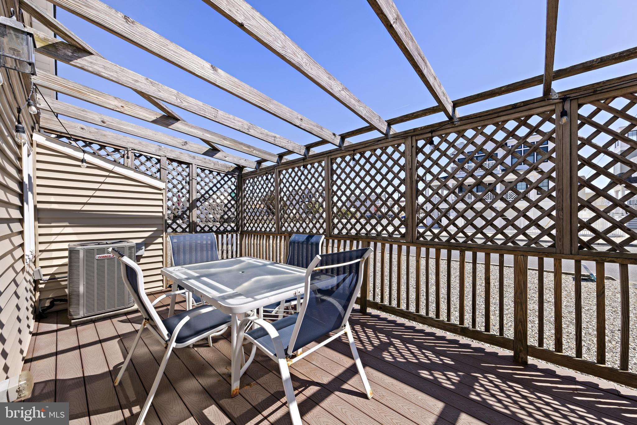 500 ENGLESIDE AVENUE UNIT 3