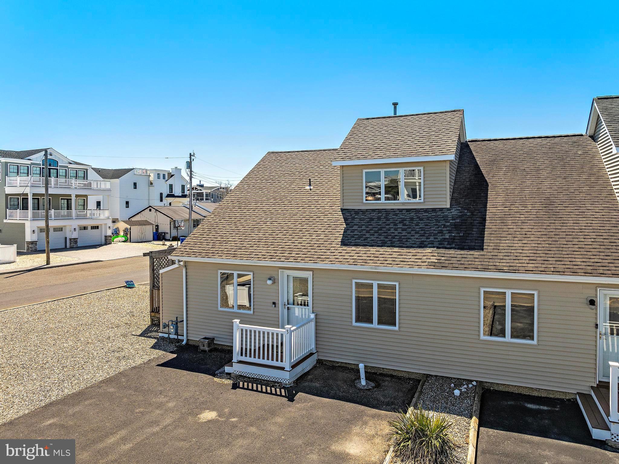 500 ENGLESIDE AVENUE UNIT 3