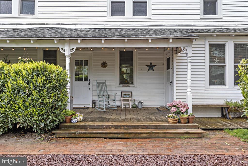 210 N BEACH AVENUE