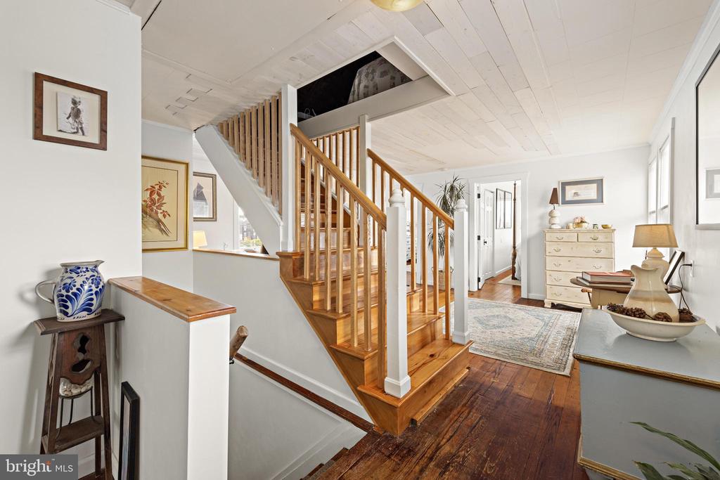 210 N BEACH AVENUE