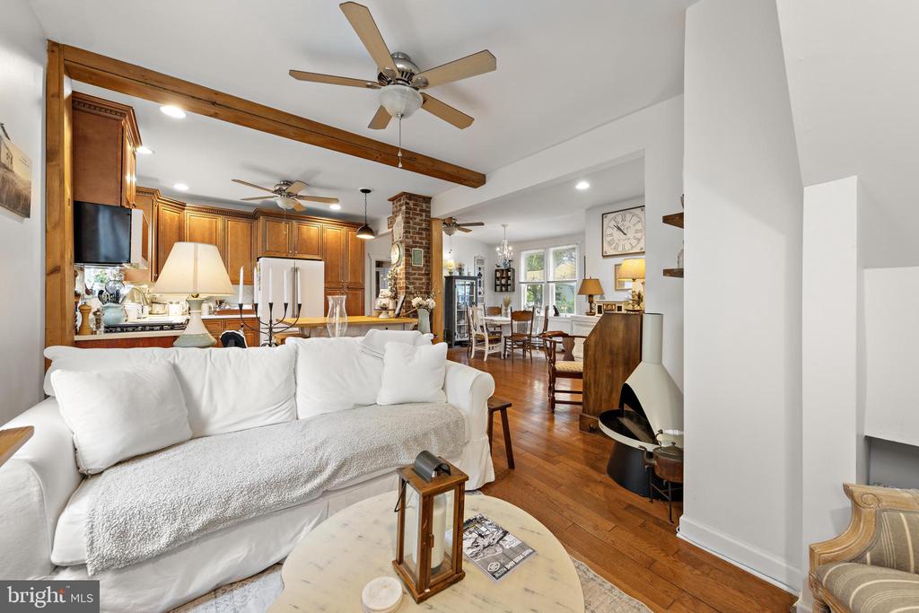 210 N BEACH AVENUE