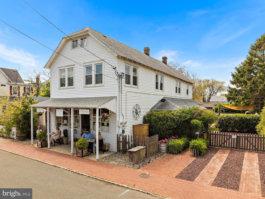 210 N BEACH AVENUE