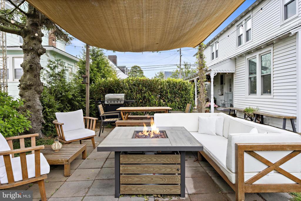 210 N BEACH AVENUE