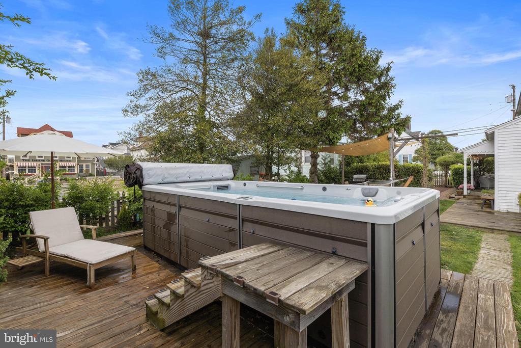210 N BEACH AVENUE
