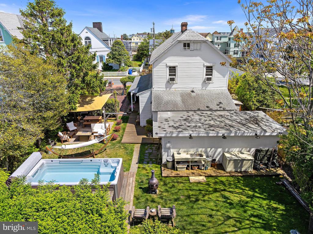210 N BEACH AVENUE