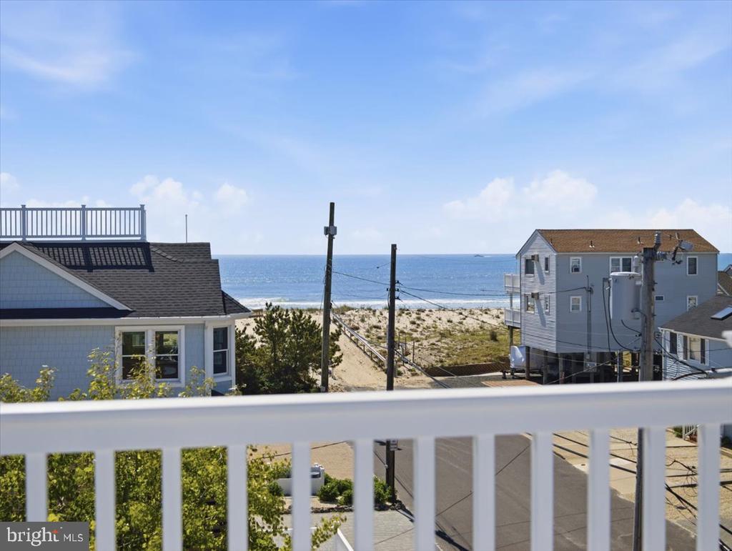 103 E 86TH ST, SEA GLASS LANE Unit: B