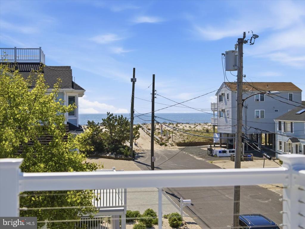 103 E 86TH ST, SEA GLASS LANE Unit: B
