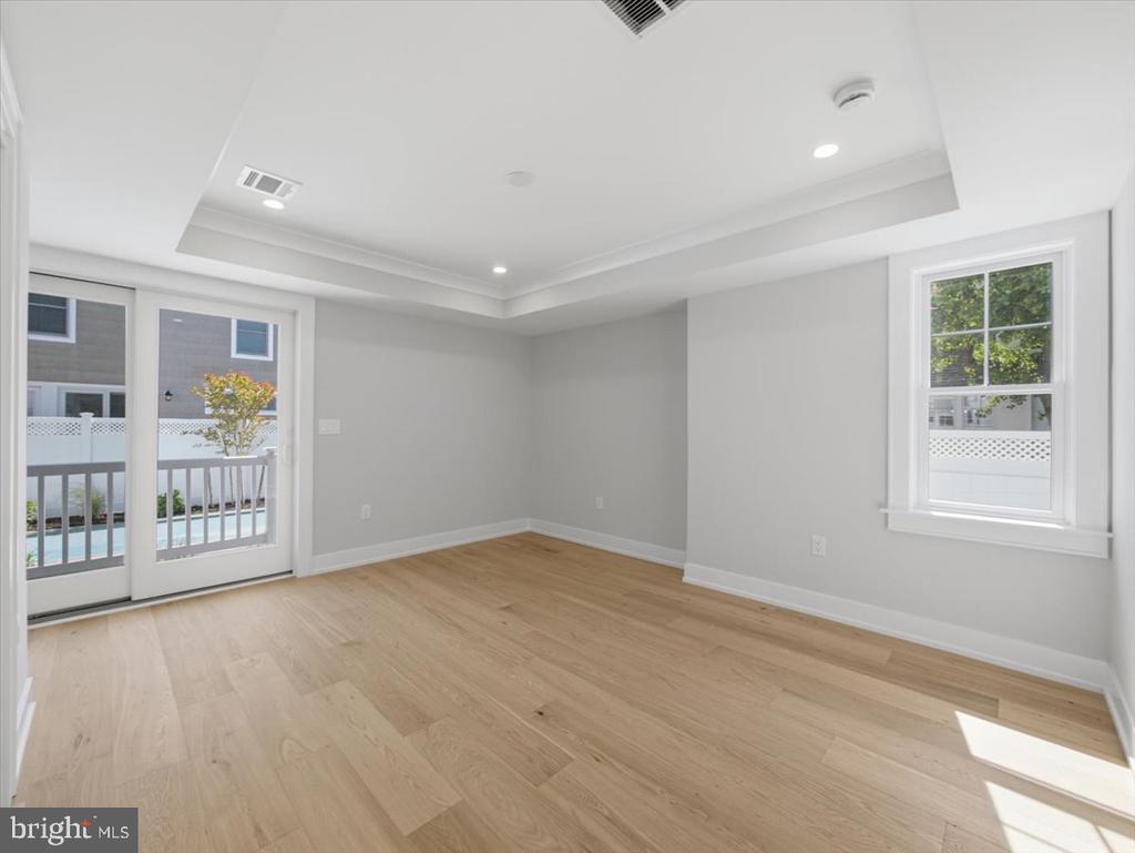 103 E 86TH ST, SEA GLASS LANE Unit: B