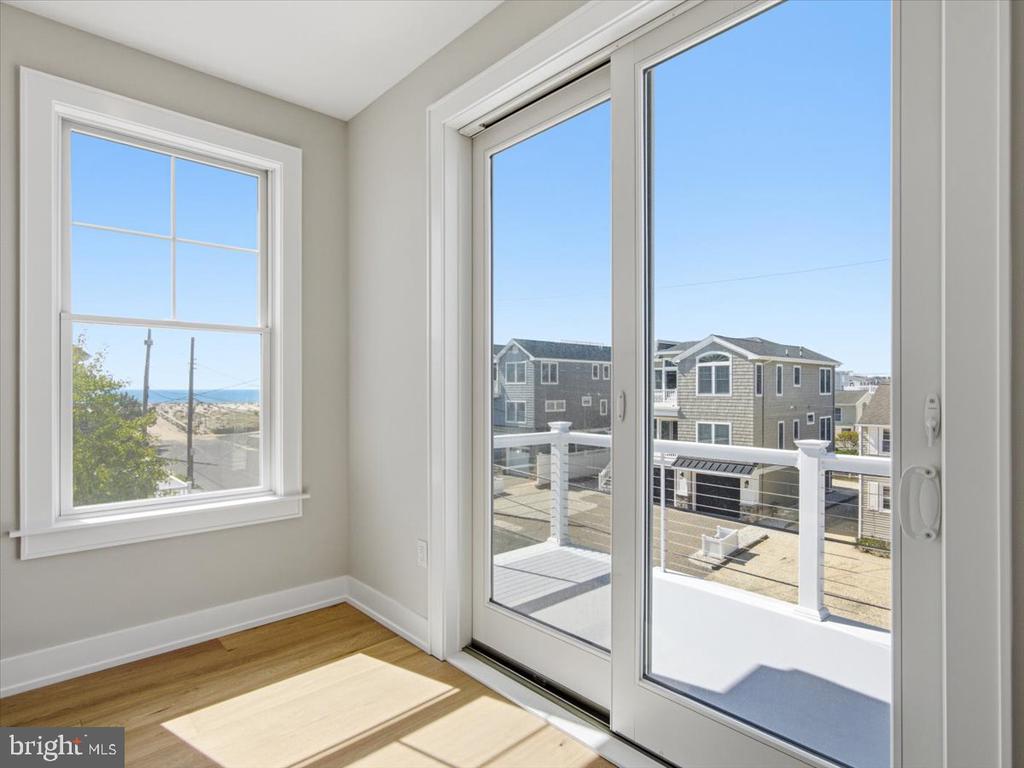103 E 86TH ST, SEA GLASS LANE Unit: B