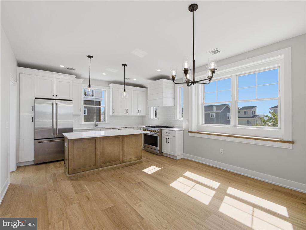 103 E 86TH ST, SEA GLASS LANE Unit: B
