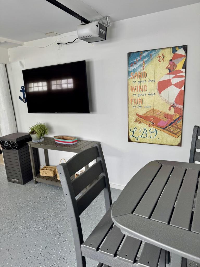 431B AMBER STREET UNIT-B STREET Unit: UNIT B
