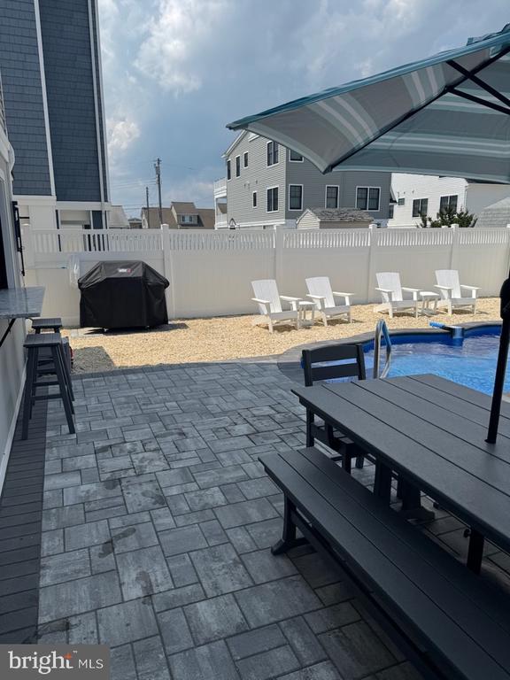 431B AMBER STREET UNIT-B STREET Unit: UNIT B