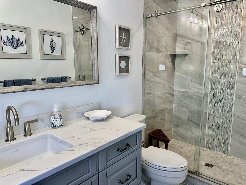 431B AMBER STREET UNIT-B STREET Unit: UNIT B