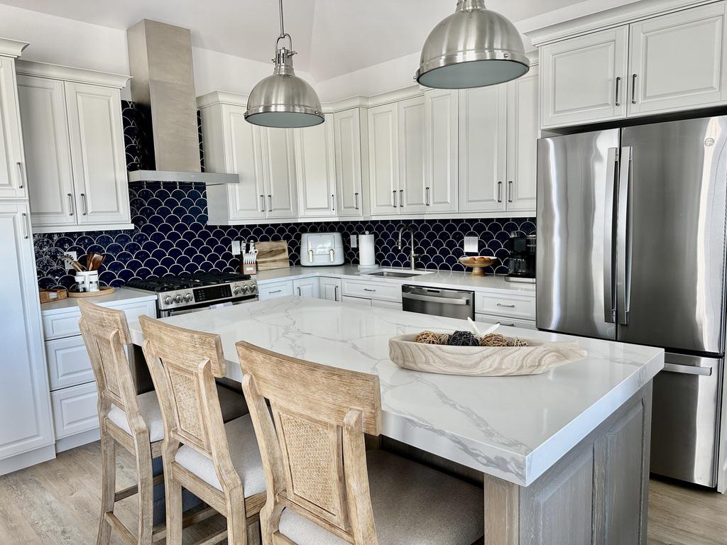 431B AMBER STREET UNIT-B STREET Unit: UNIT B