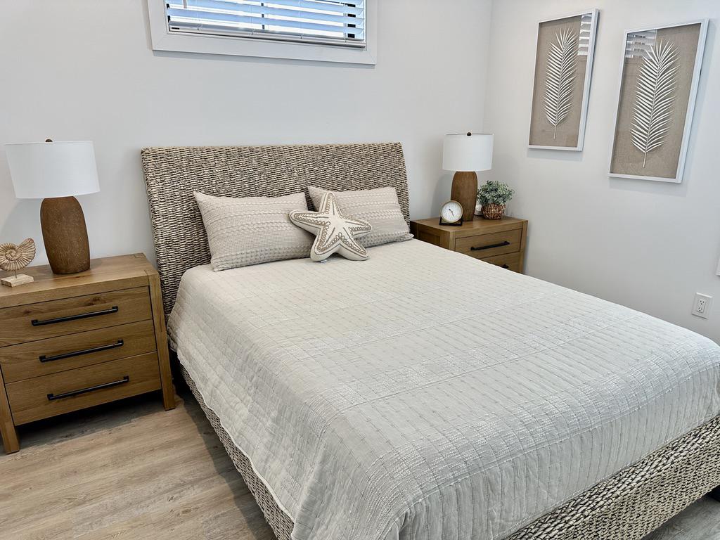 431B AMBER STREET UNIT-B STREET Unit: UNIT B