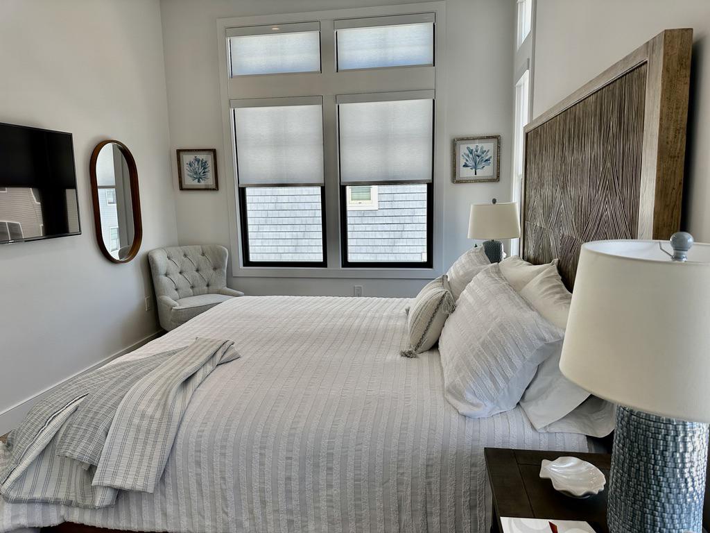 431B AMBER STREET UNIT-B STREET Unit: UNIT B