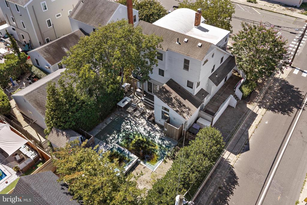 135 4TH STREET
