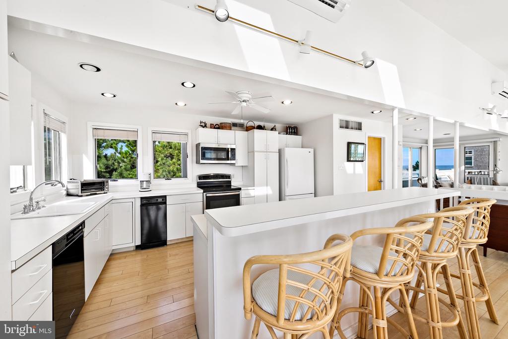 1039 LONG BEACH BOULEVARD