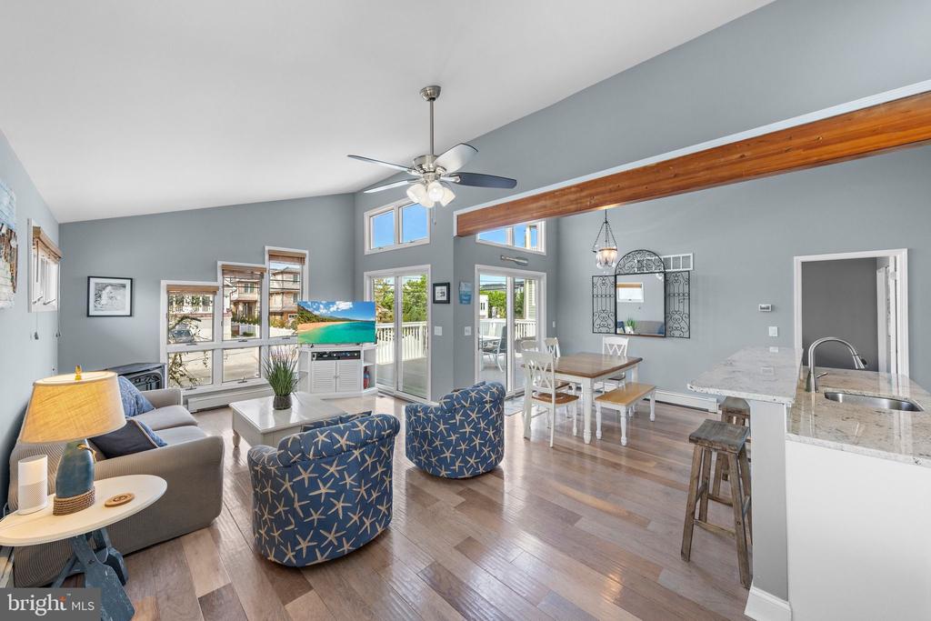 5511 HOLLY AVENUE