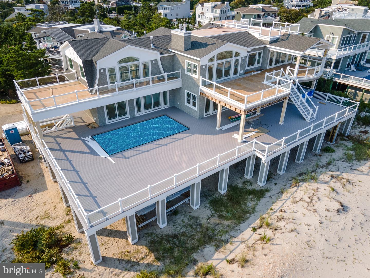 61 D Long Beach Blvd