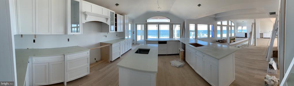 61 D Long Beach Blvd