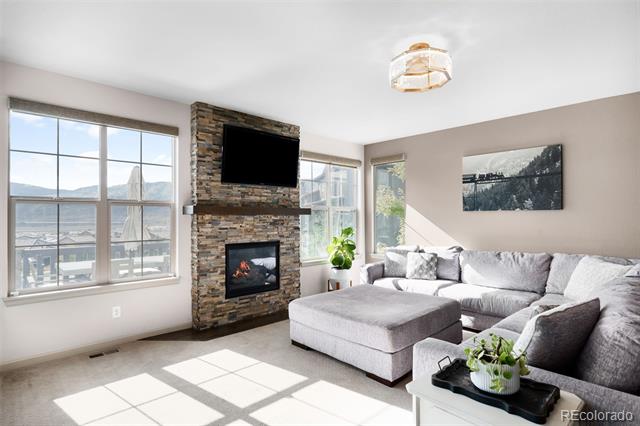 2385 S Loveland Way