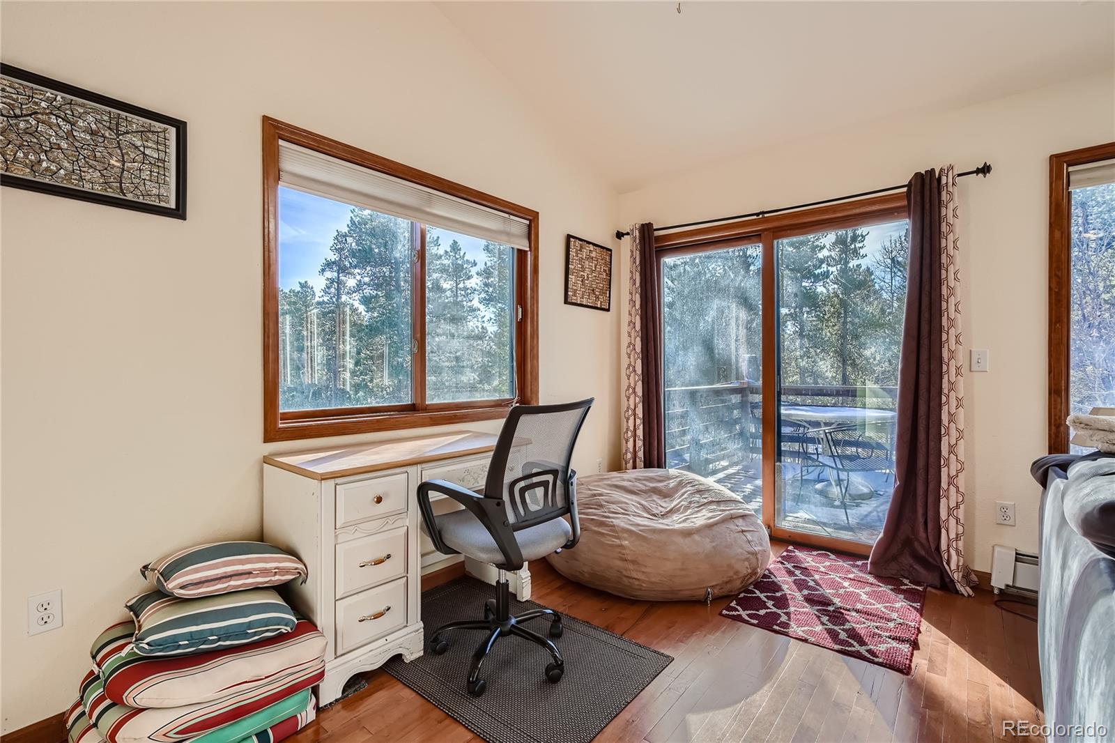 142 Tschaikovsky Road