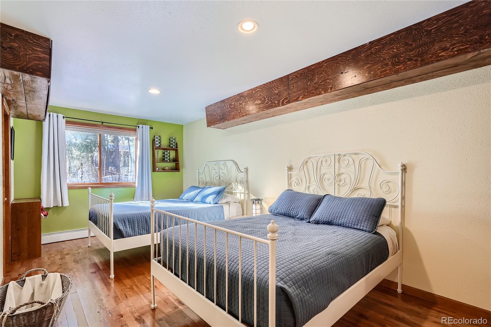 142 Tschaikovsky Road