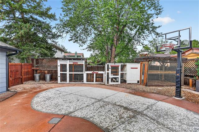 8897 W Woodard Drive