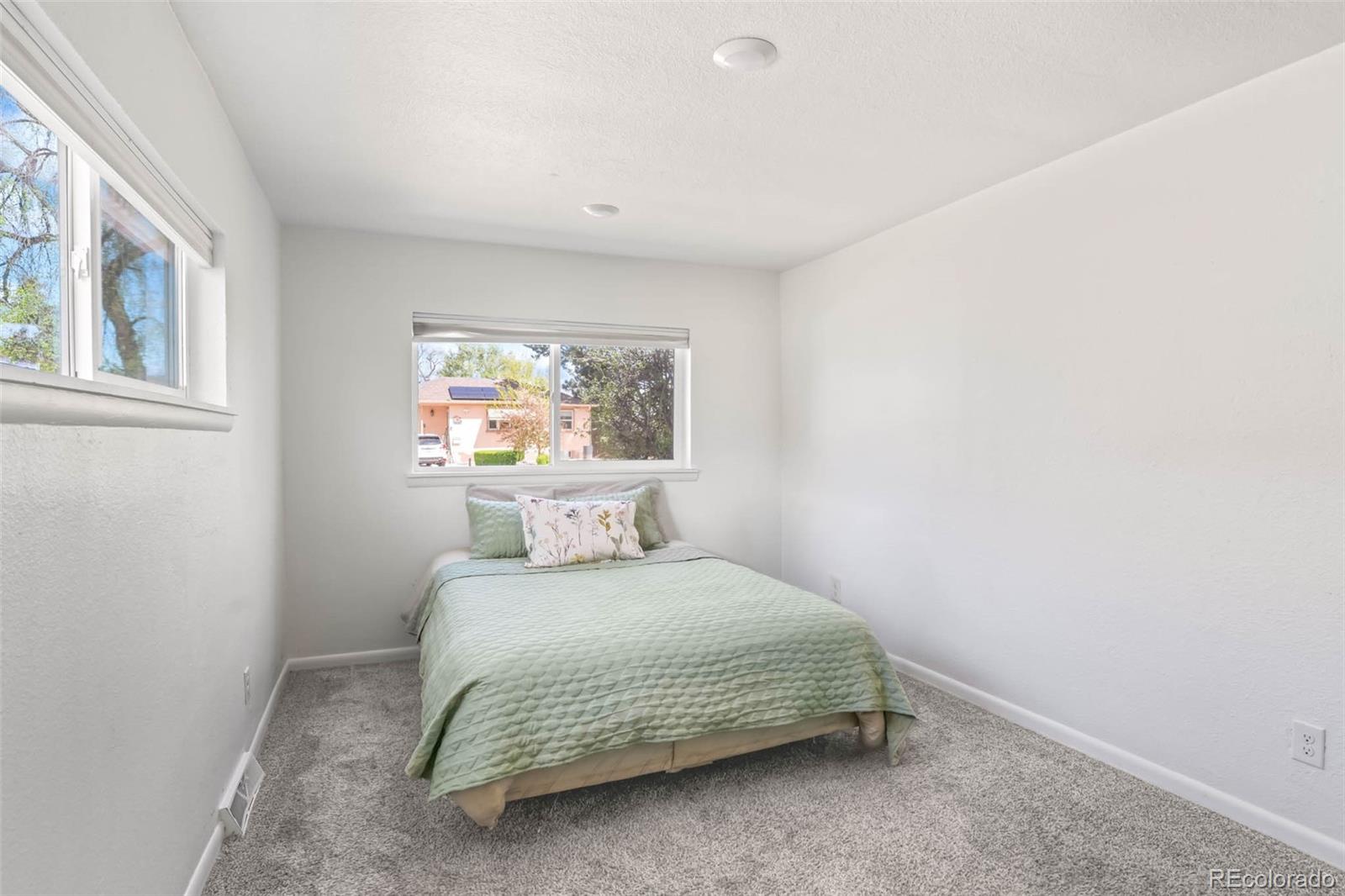 1213 Jamaica Street
