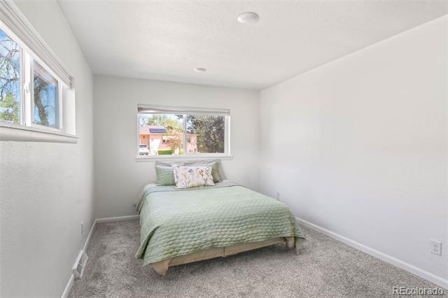 1213 Jamaica Street