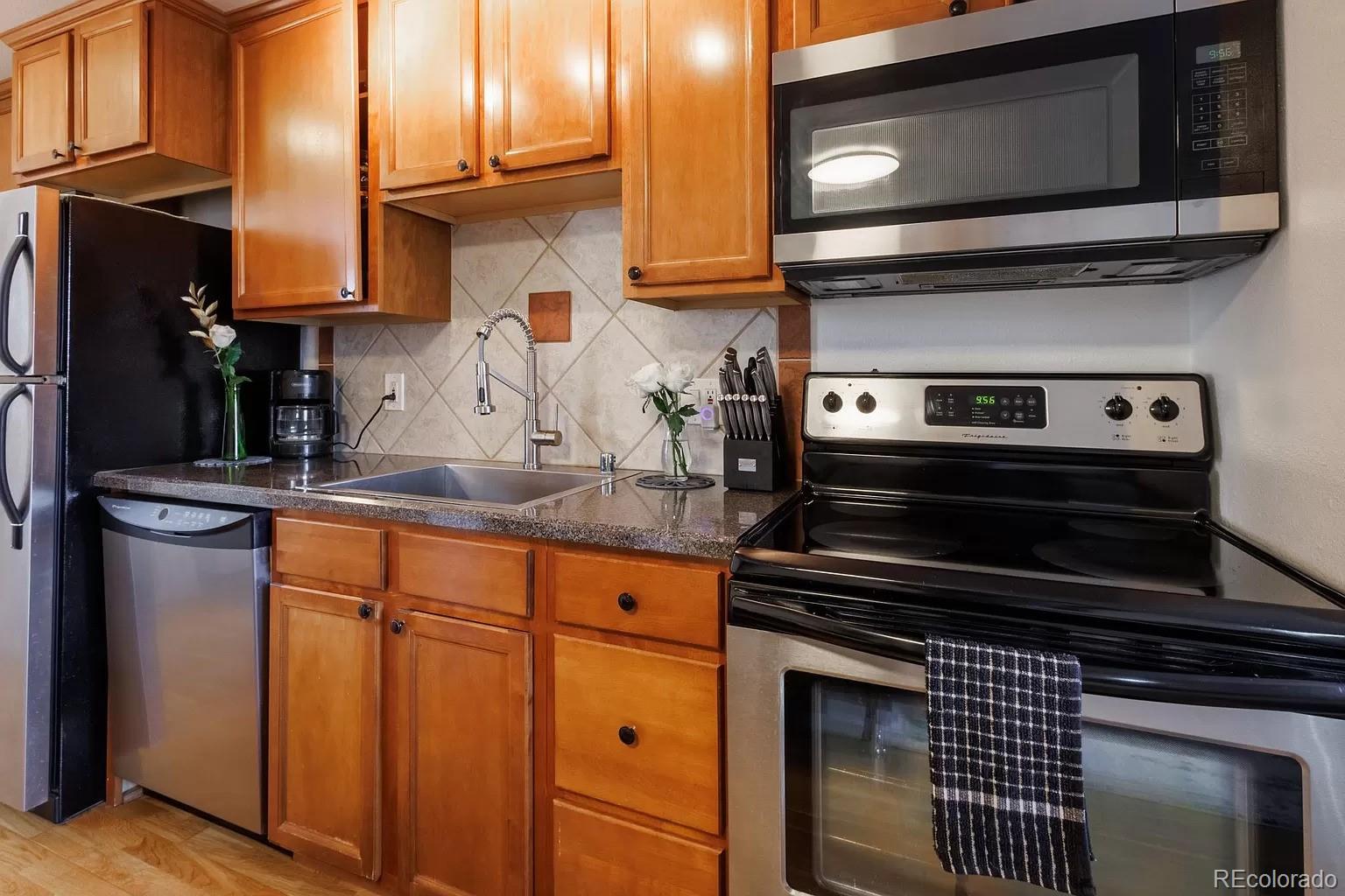 1419 Detroit Street Unit: 33