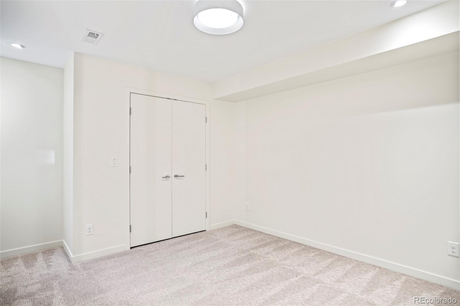 2659 S Cherokee Street