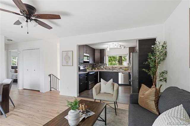 804 S Queen Way