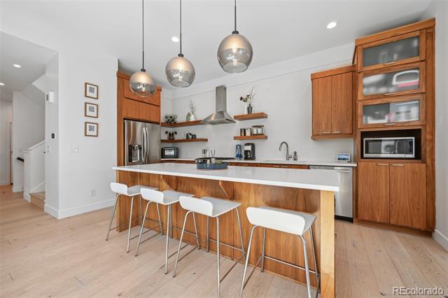6735 Mariposa Court